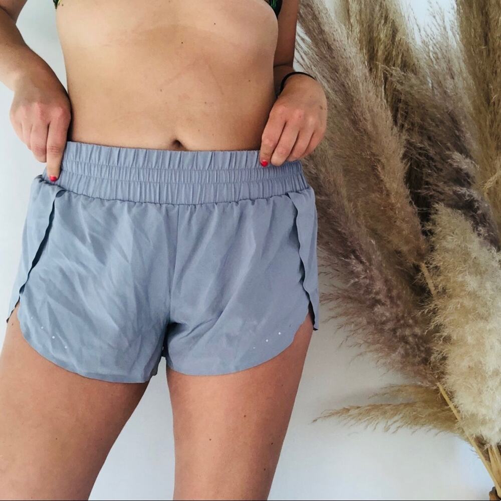 NORDSTROM ZELLA Silver Grey Gray Dolphin Hem Running Athletic Gym Shorts Liner L